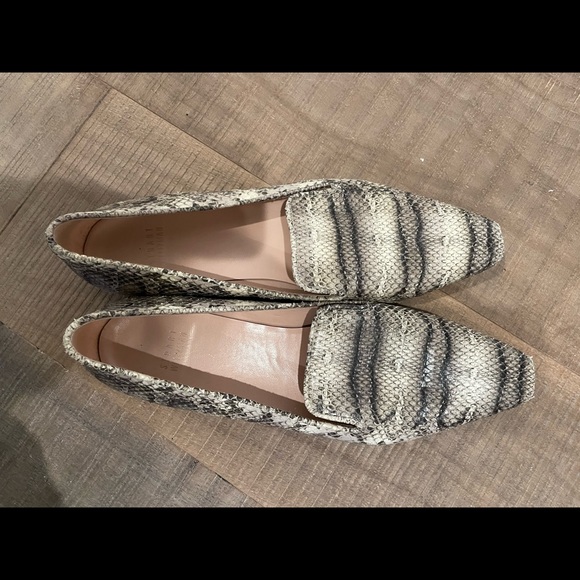 Stuart Weitzman Snakeskin Shoe - Picture 11 of 11